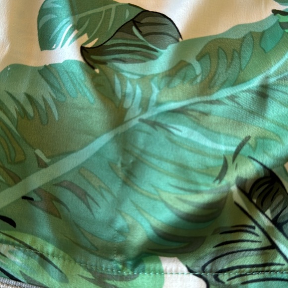 Hawaiian pattern, shorts, and shirt pajama set - Picture 9 of 11